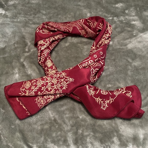Red and Cream Silk Scarf - Picture 1 of 4